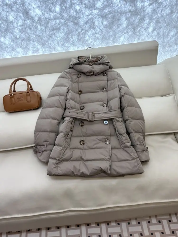 Burberry Двубортная short feather jacket — Photo 3