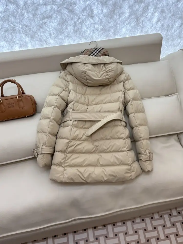 Burberry Двубортная short feather jacket — Photo 4