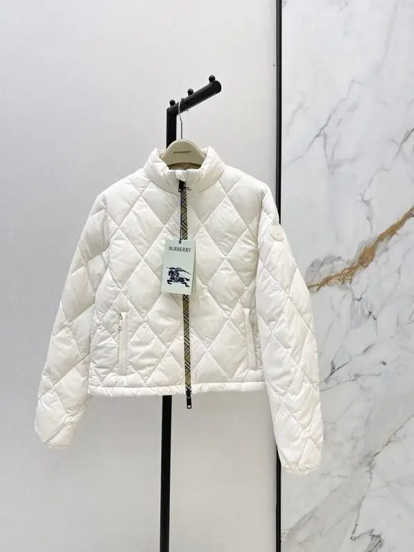 Burberry — Куртка бомбер на пуху жіноча