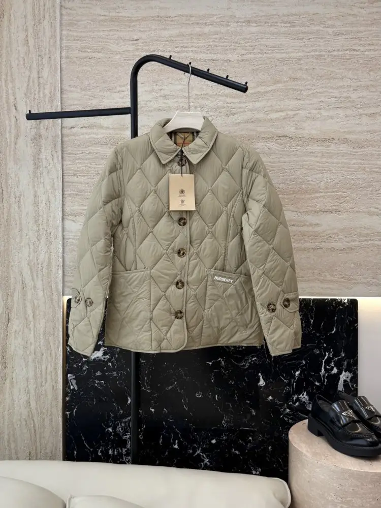Burberry — Куртка пуховик Diamond Pattern Slim