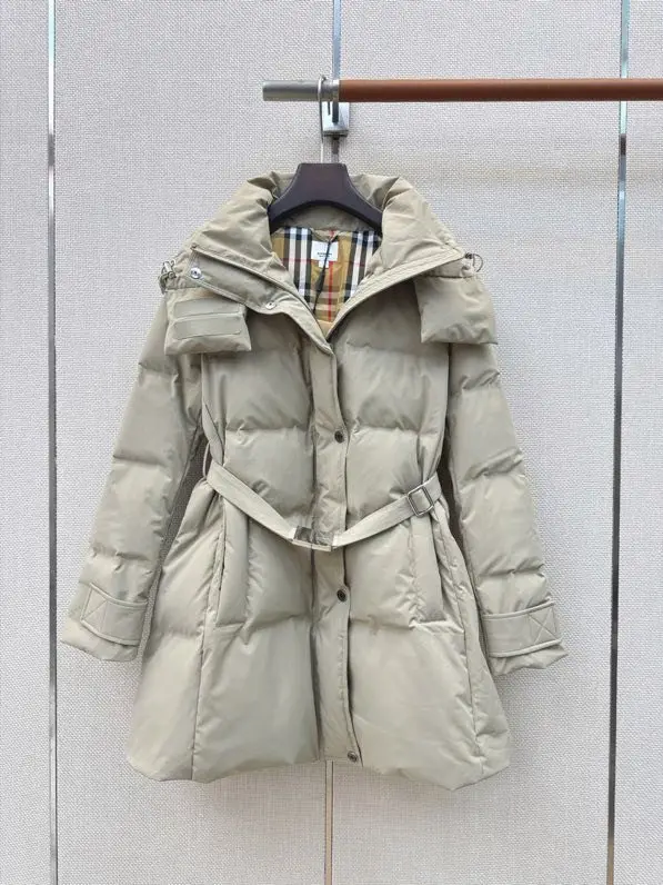 Burberry — Куртка пуховик жіноча