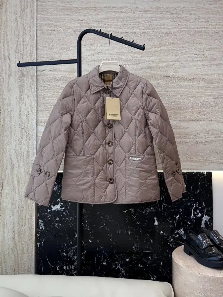 Burberry — Куртка пуховик жіноча