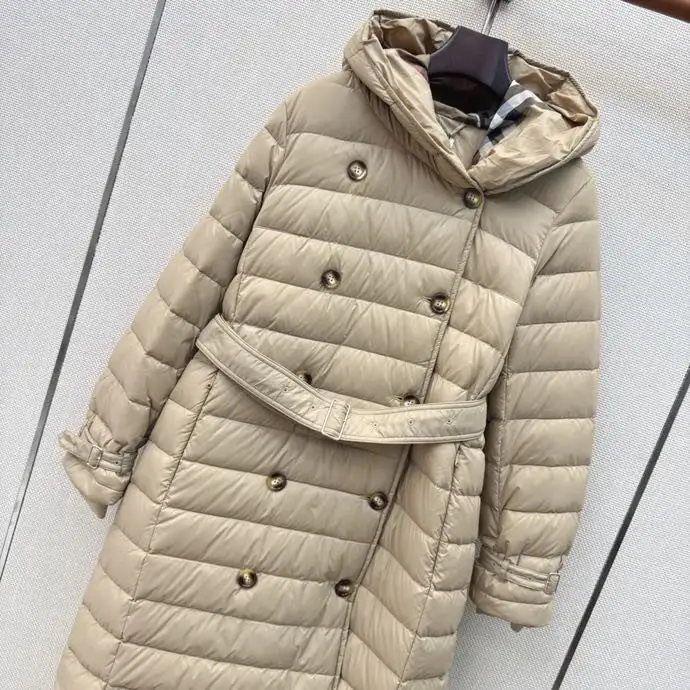 Burberry Куртка пуховик жіноча — Фото 2