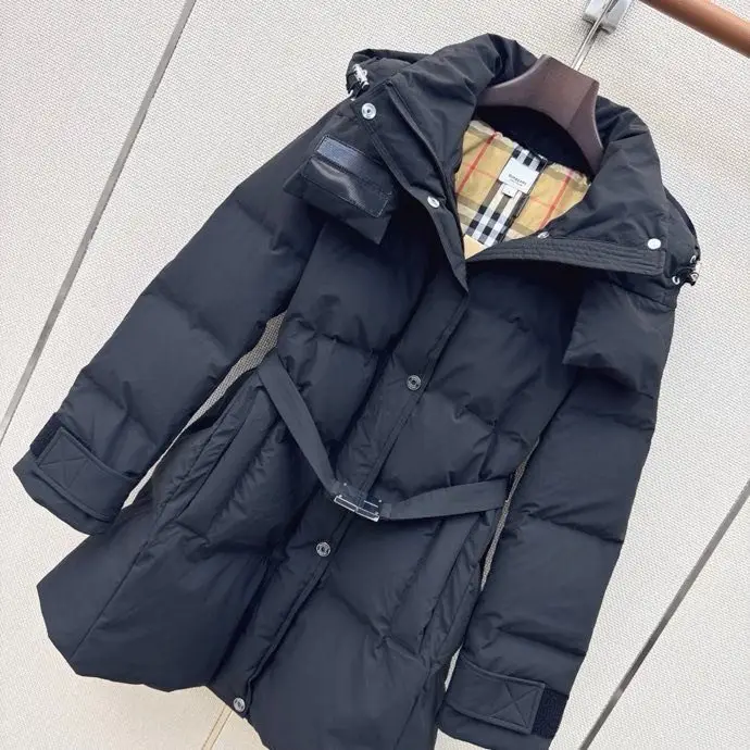Burberry Куртка пуховик женская — Фото 2