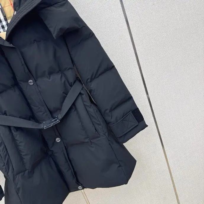 Burberry Куртка пуховик женская — Фото 3