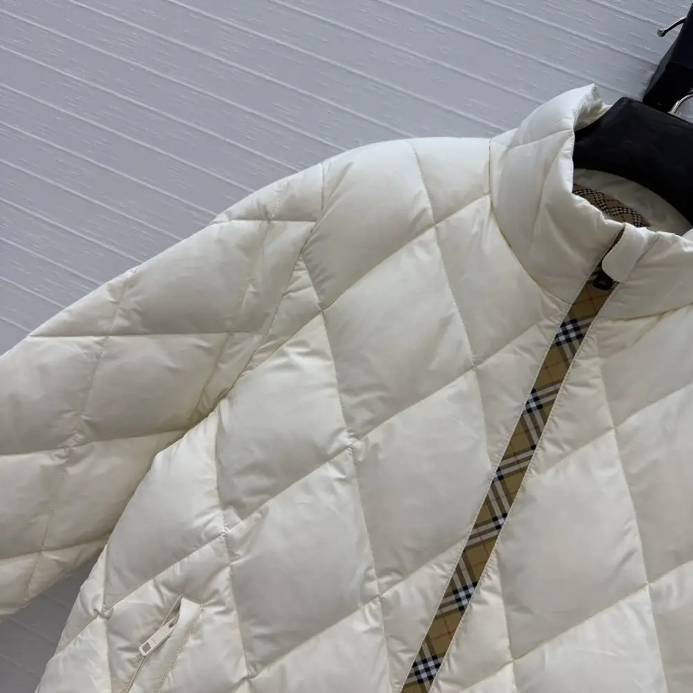 Burberry Куртка пуховик жіноча — Фото 3