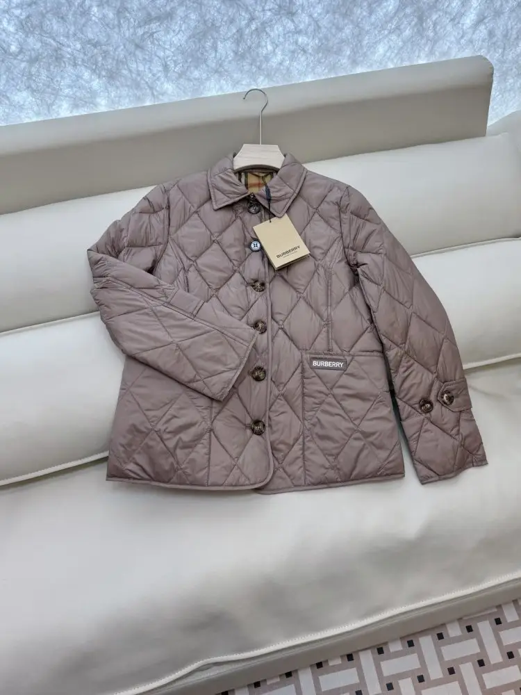 Burberry Куртка пуховик женская — Фото 3