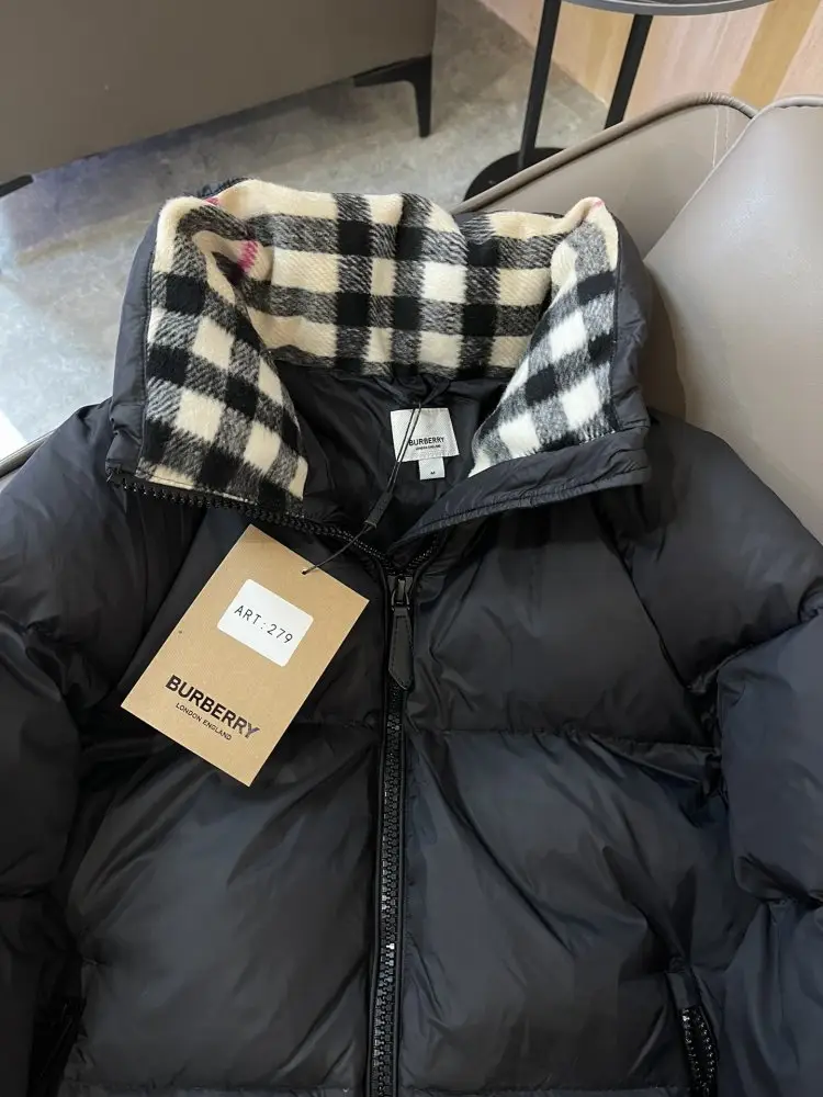 Burberry Куртка пуховик жіноча — Фото 4