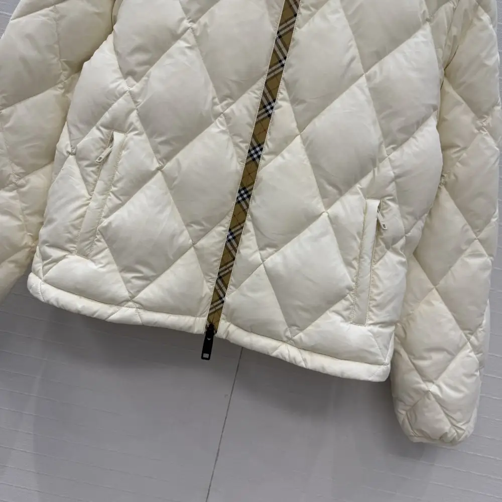 Burberry Куртка пуховик жіноча — Фото 5