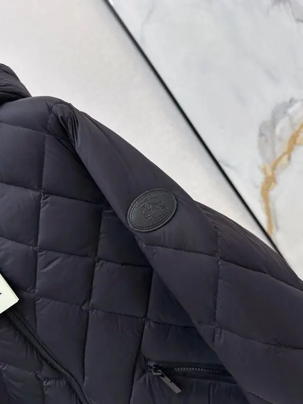 Burberry Куртка жіночку — Фото 4