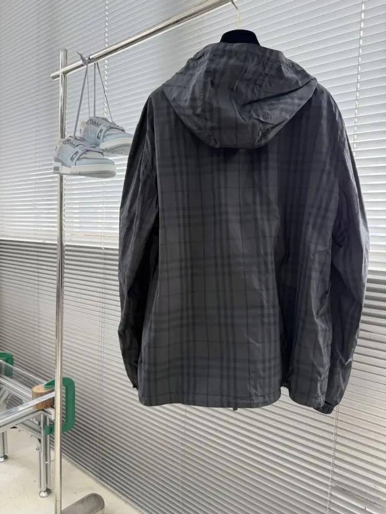 Burberry Куртка мужская — Фото 3