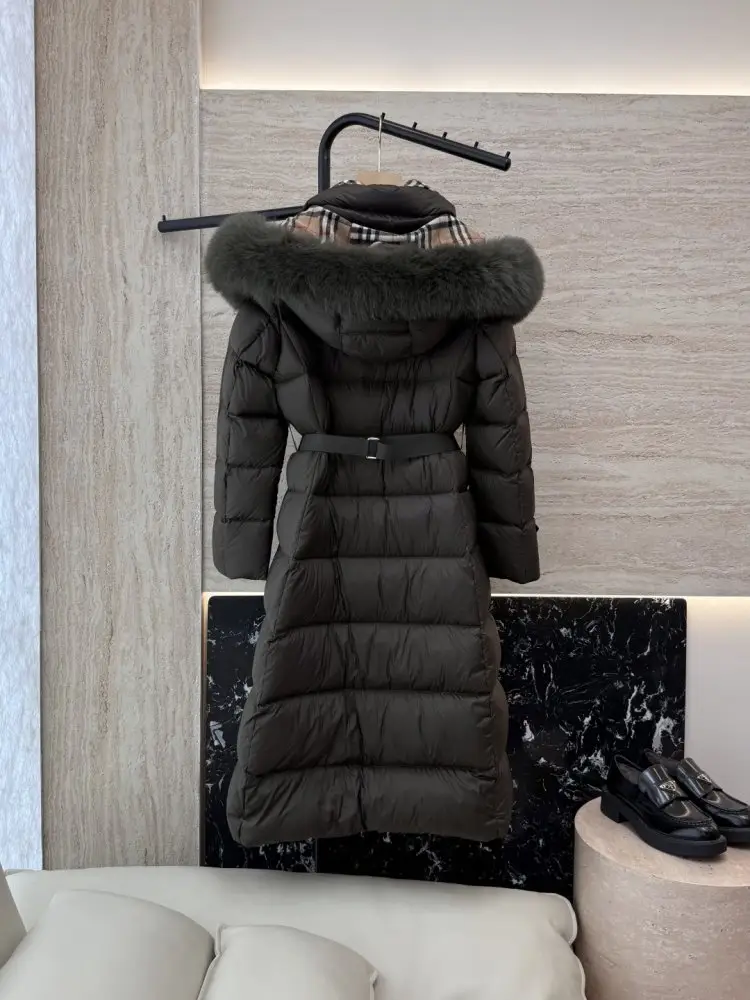 Burberry Куртка жіноча довга з коміром з лисячого хутра — Фото 2