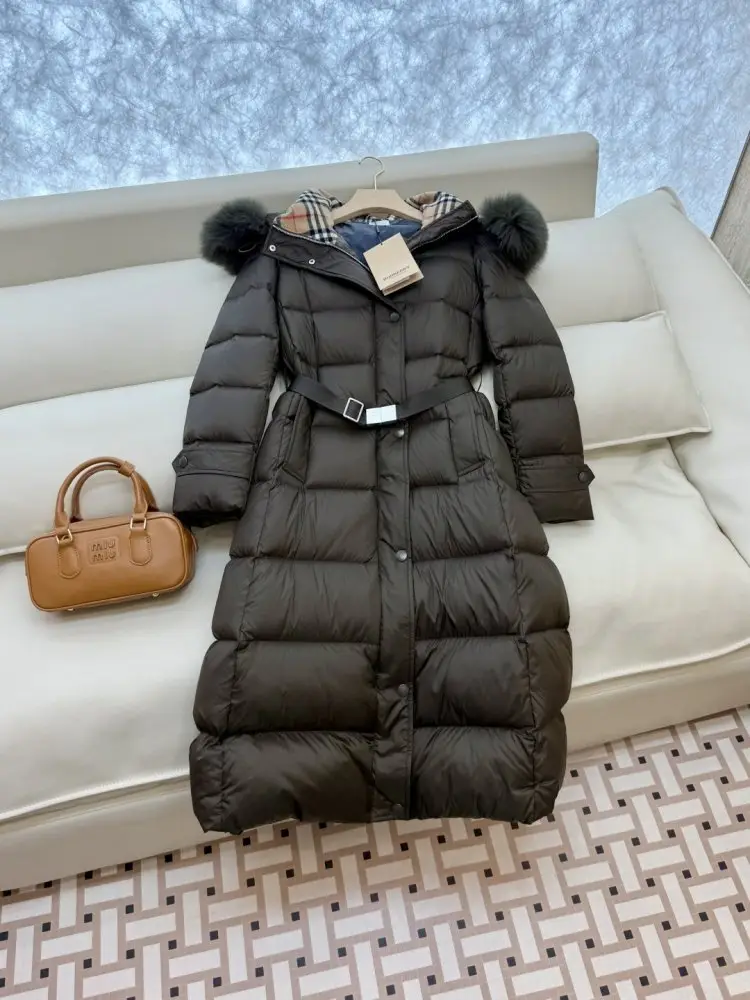 Burberry Куртка жіноча довга з коміром з лисячого хутра — Фото 3