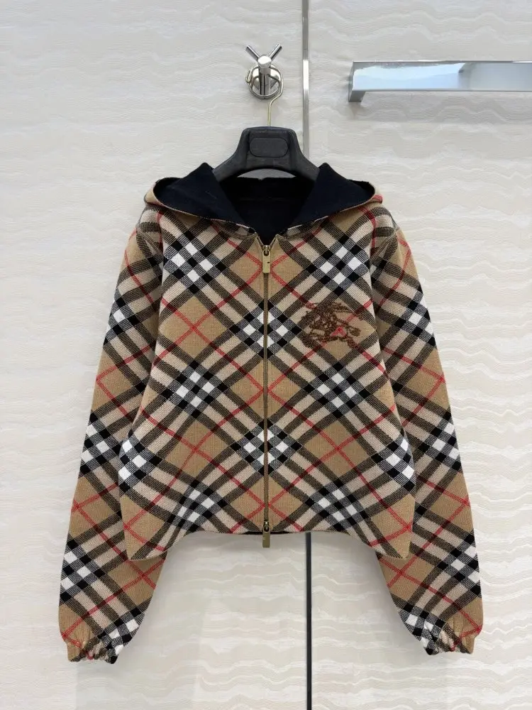 Burberry — Куртка женская