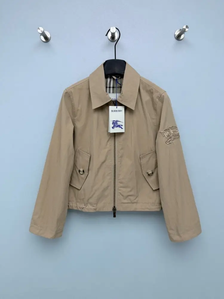 Burberry — Куртка жіноча