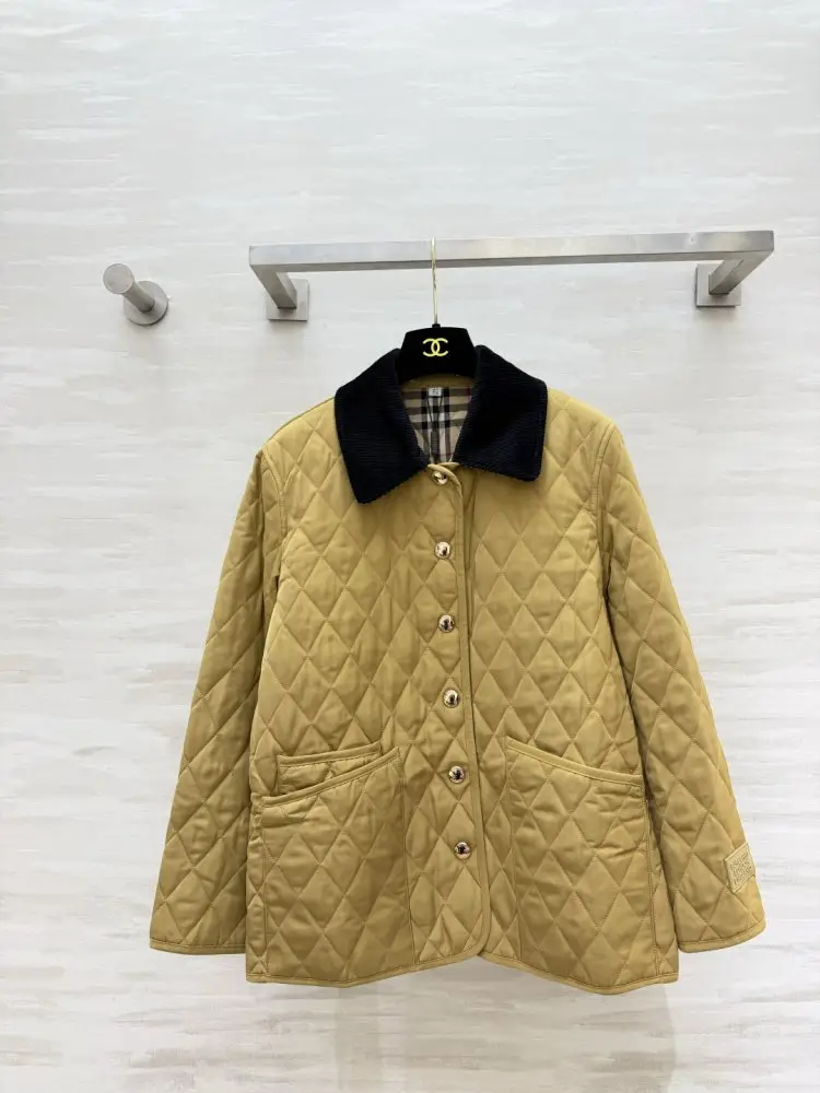 Burberry — Куртка женская