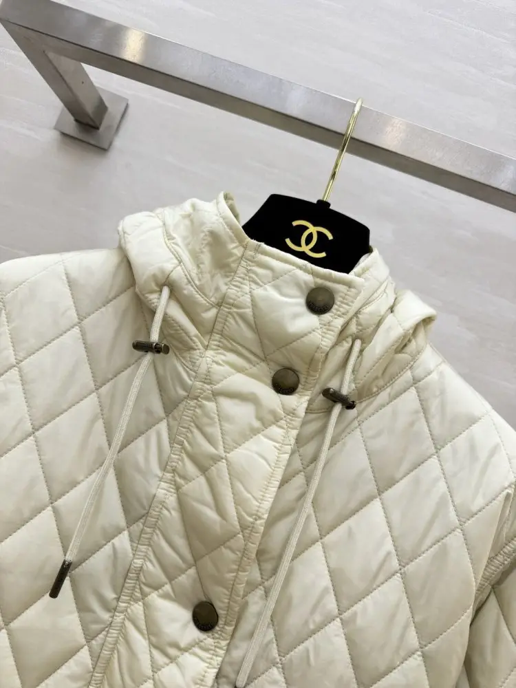 Burberry Куртка жіноча — Фото 2