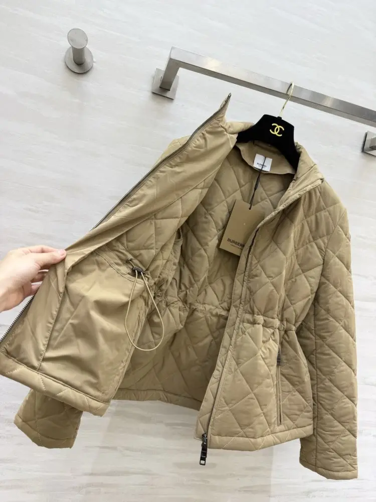 Burberry Куртка женская — Фото 2