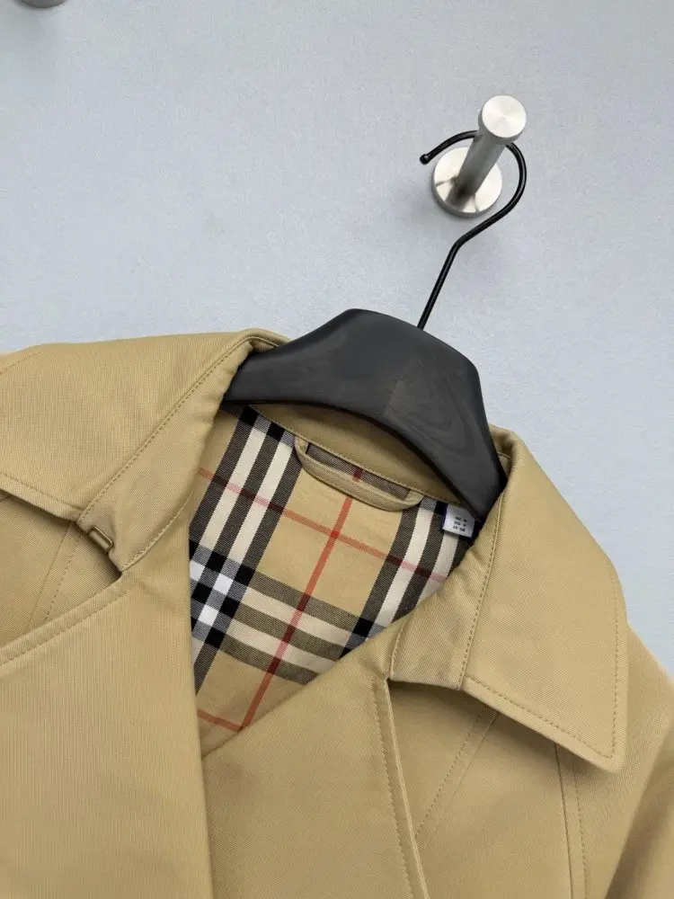 Burberry Jacket women's — Photo 2