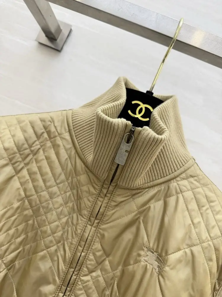 Burberry Куртка жіноча — Фото 2