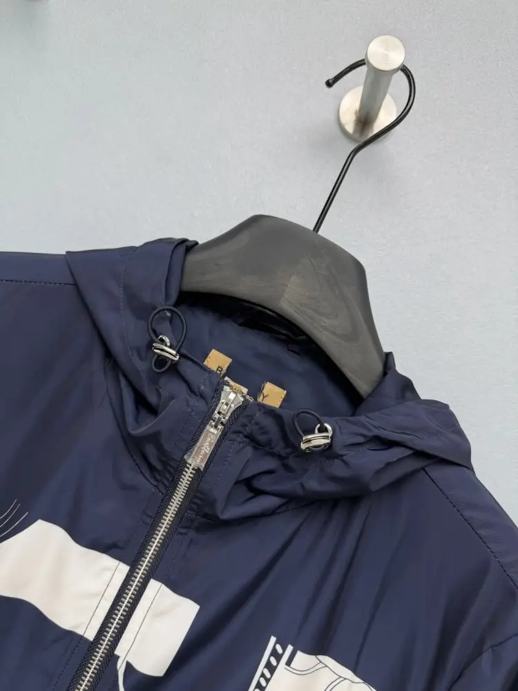 Burberry Куртка жіноча — Фото 2