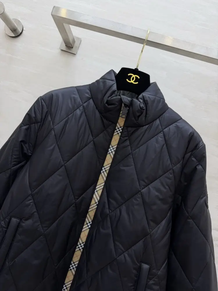 Burberry Куртка жіноча — Фото 2