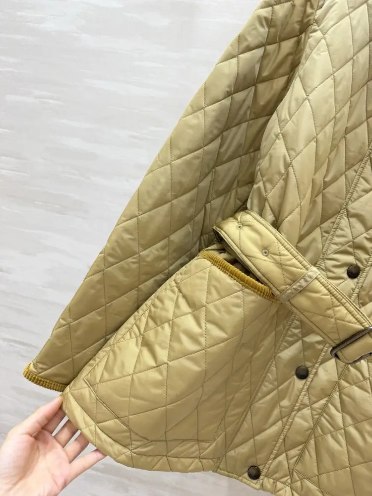 Burberry Куртка женская — Фото 3