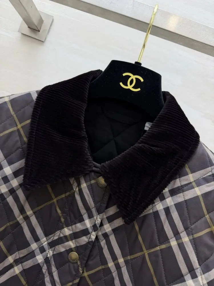 Burberry Куртка жіноча — Фото 3