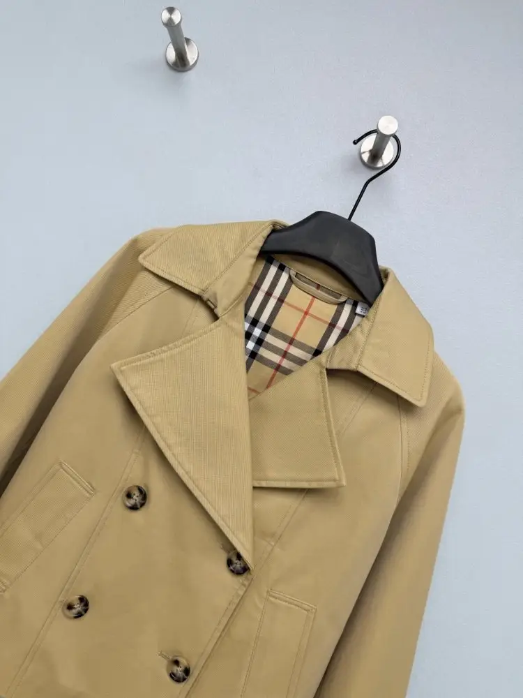 Burberry Jacket women's — Photo 3