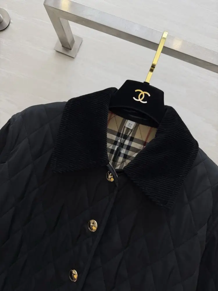 Burberry Куртка жіноча — Фото 3