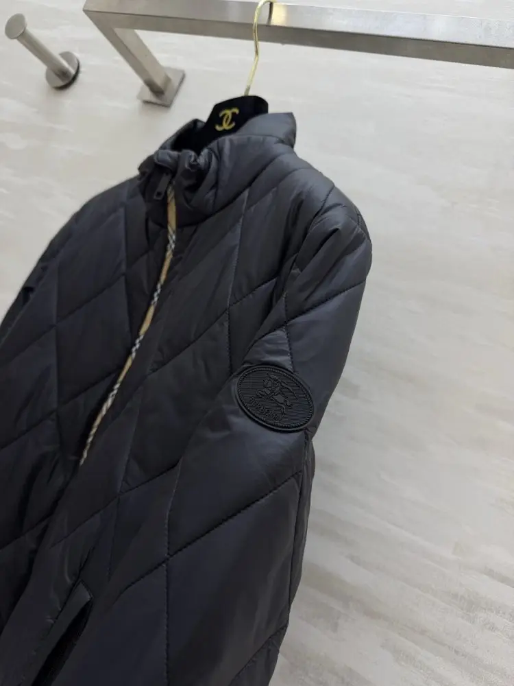 Burberry Куртка жіноча — Фото 3