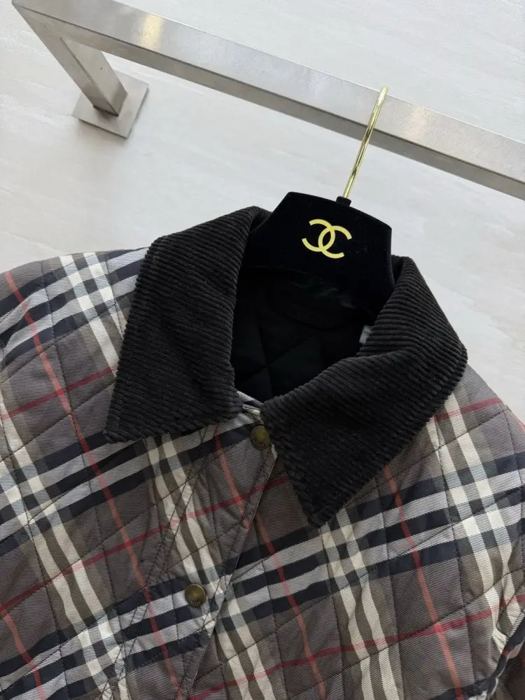 Burberry Куртка женская — Фото 4