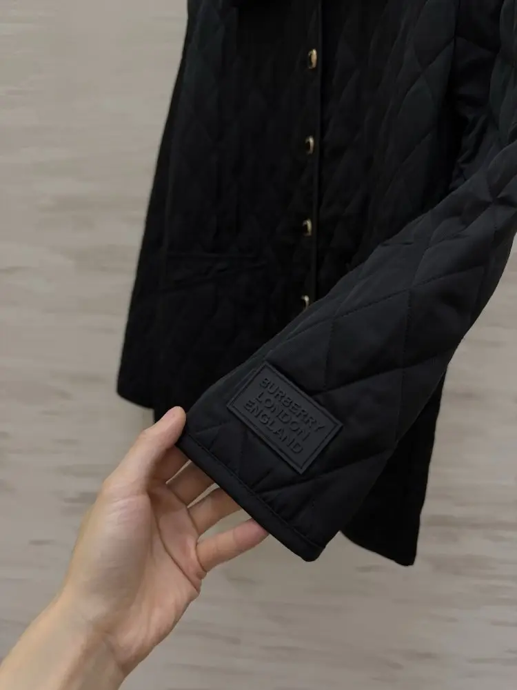 Burberry Куртка жіноча — Фото 4