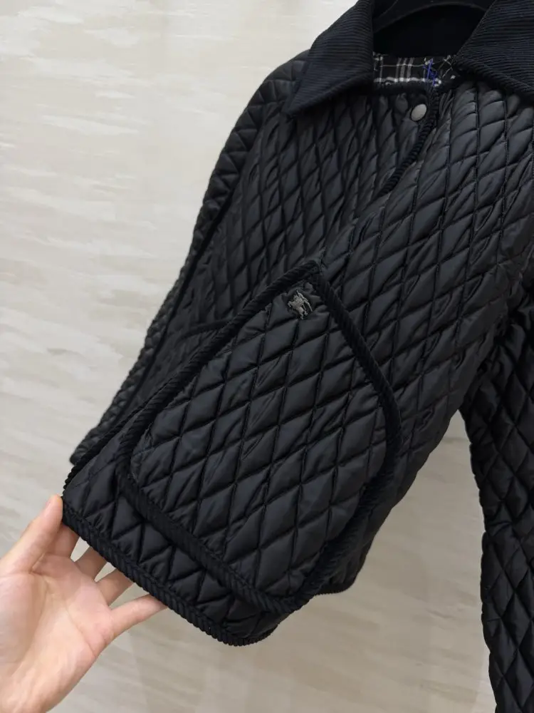 Burberry Куртка женская — Фото 5