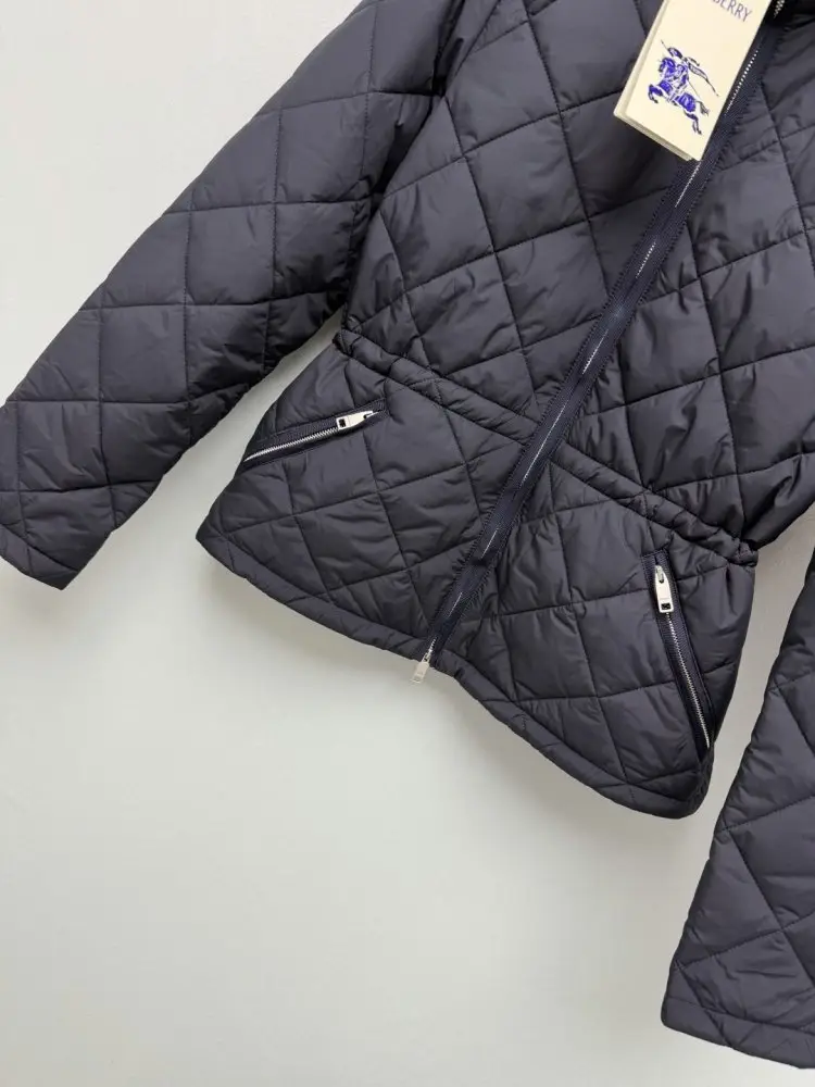 Burberry Куртка женская — Фото 5