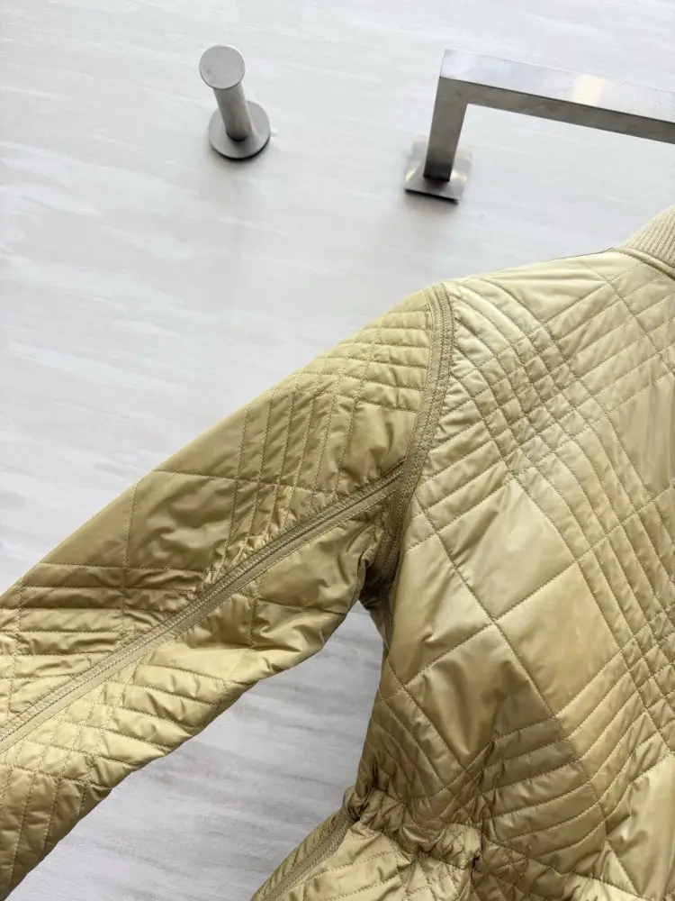 Burberry Куртка жіноча — Фото 5