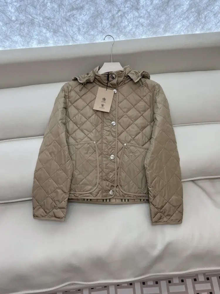Burberry Light jacket on feathers women's — Photo 3