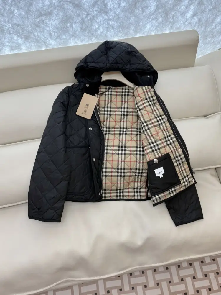 Burberry Легка куртка на пуху жіноча — Фото 4
