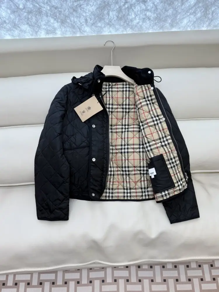 Burberry Легка куртка на пуху жіноча — Фото 5