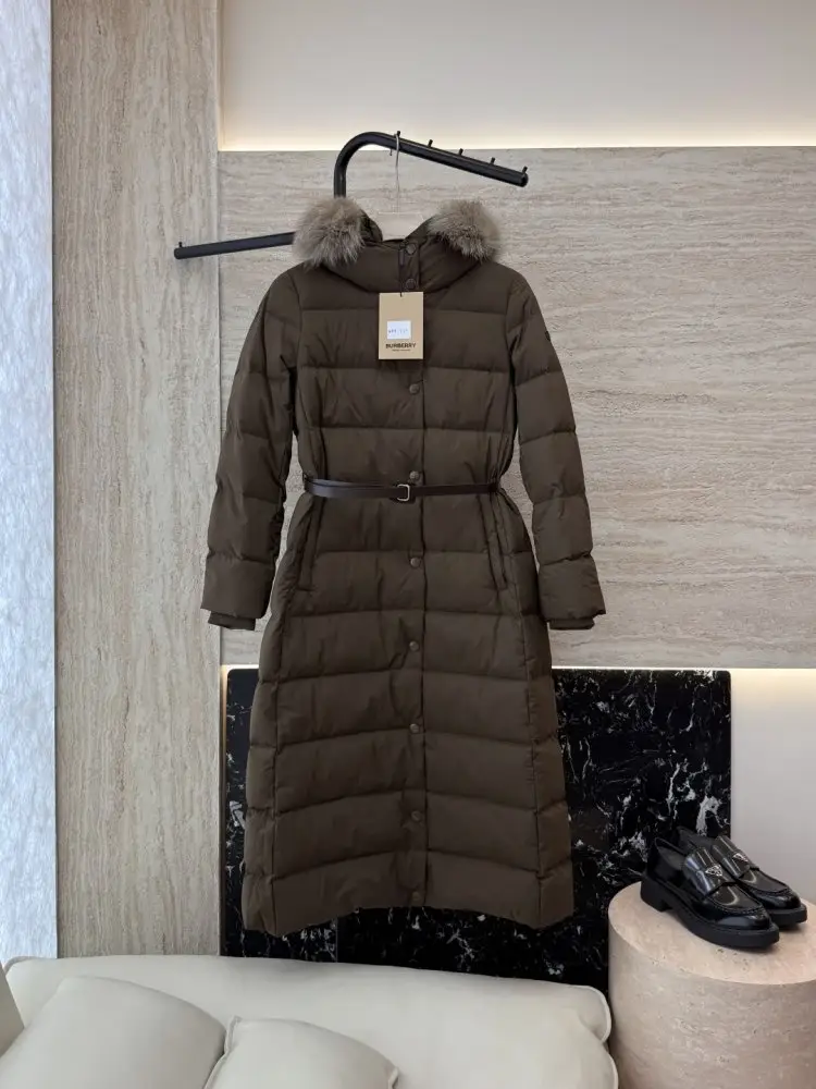 Burberry Довга куртка пуховик жіноча — Фото 1
