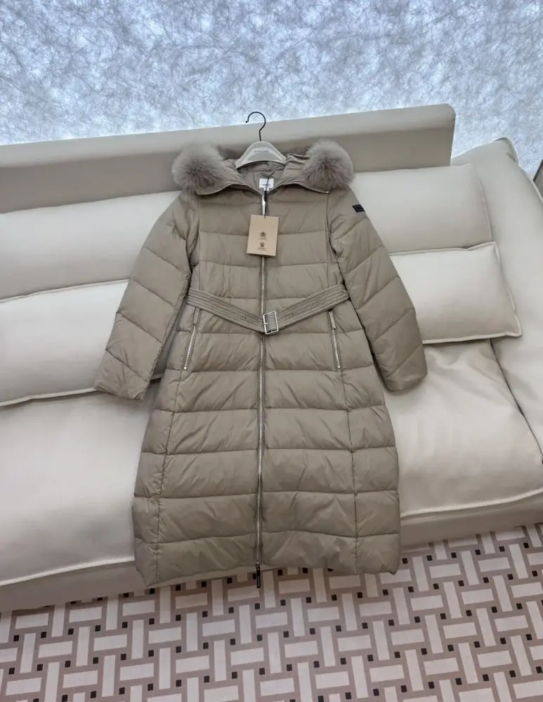 Burberry Длинная куртка на пуху со съемным воротником из лисьего меха — Фото 3