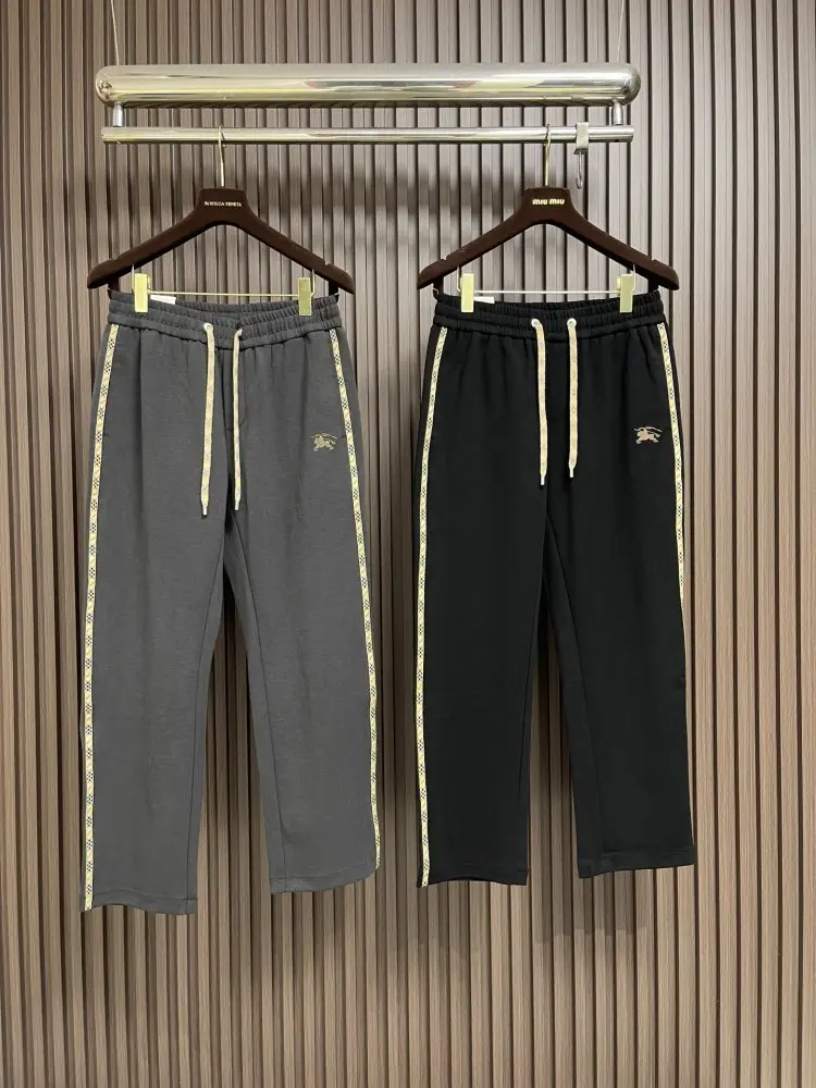 Burberry Pants sport men's — Photo 3