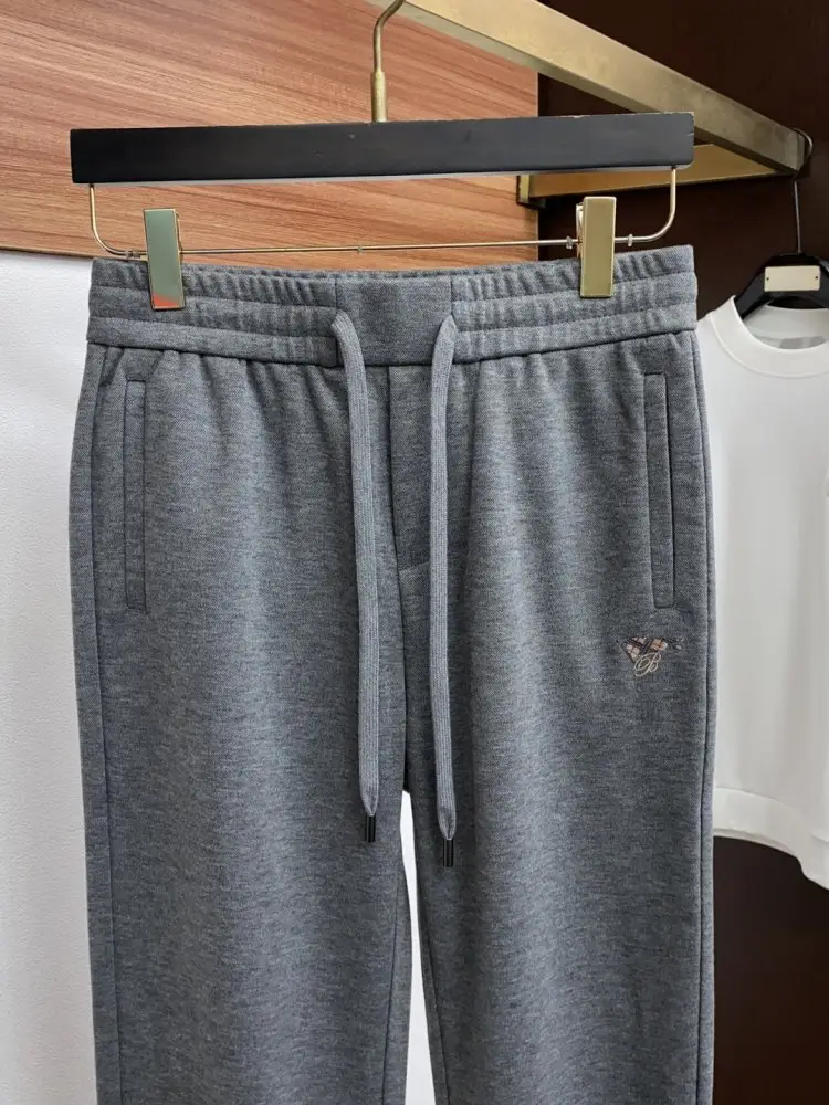 Burberry Pants sport men's — Photo 3