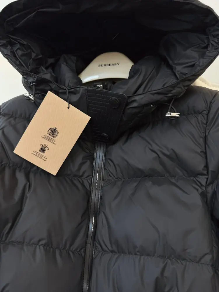 Burberry Приталенная довга пухова куртка жіноча — Фото 5