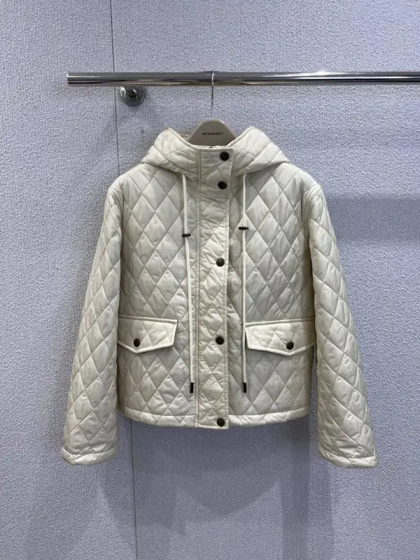 Burberry — Стеганая жіноча куртка з капюшоном