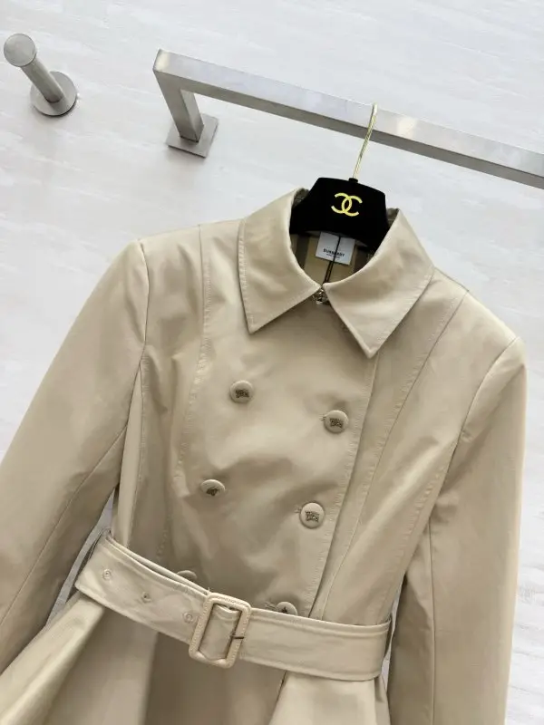 Burberry Short autumn trench — Photo 2