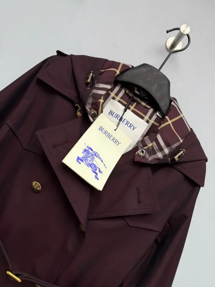 Burberry Короткий двобортний тренч з капюшоном — Фото 2