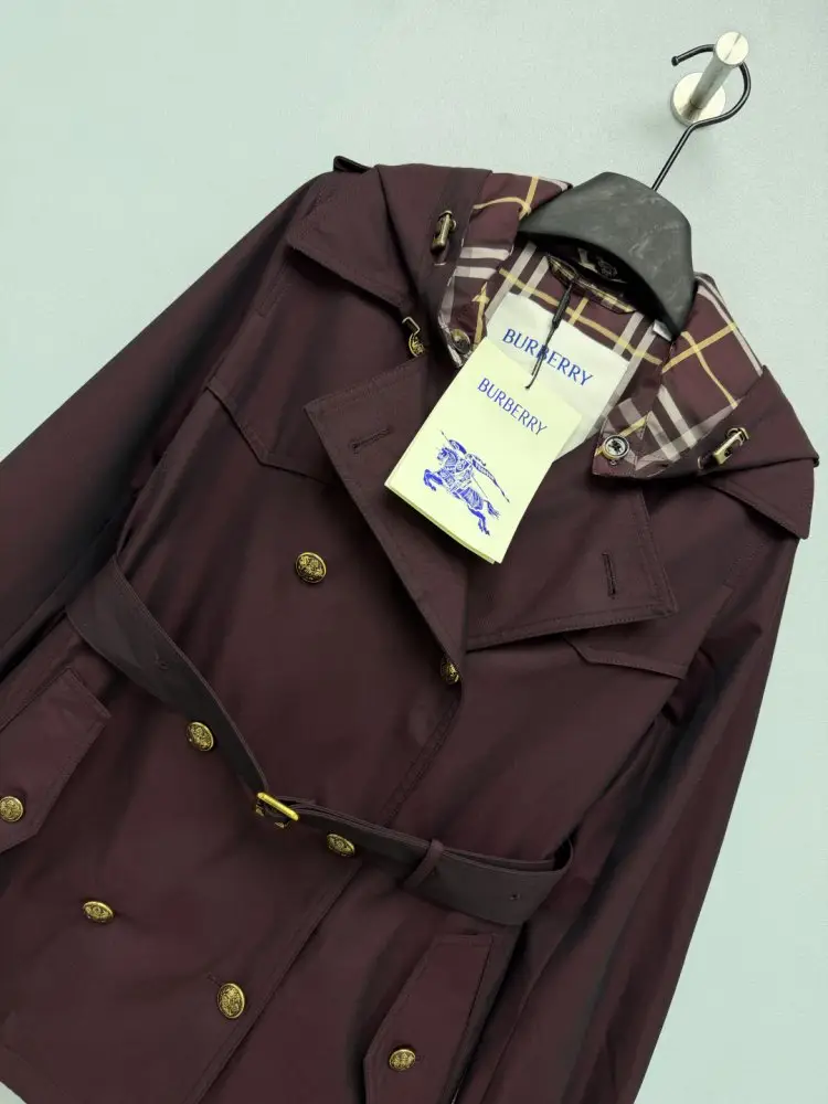 Burberry Короткий двобортний тренч з капюшоном — Фото 3