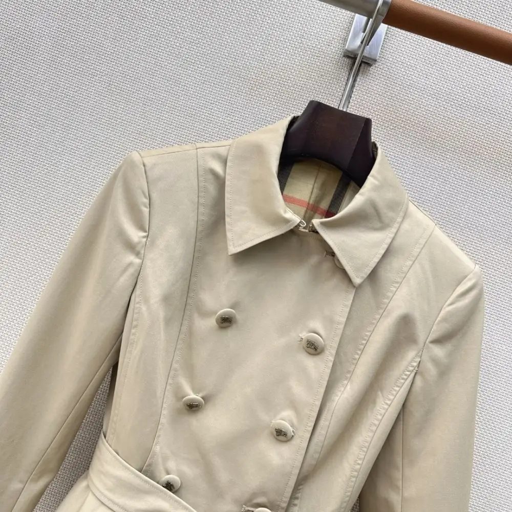 Burberry Короткий двубортный тренч — Фото 3