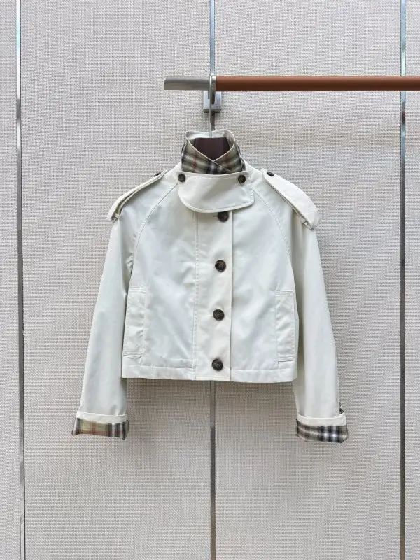 Burberry — Short trench female